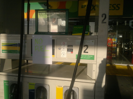 Brisbane 2011 Floods service stations run out of the petrol